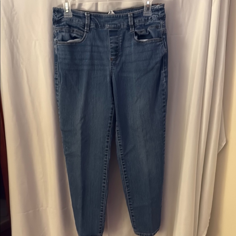 Time and Tru Women's Straight Leg Blue Jeans
